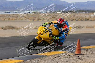 media/Dec-17-2022-SoCal Trackdays (Sat) [[224abd9271]]/Turn 9 Inside (1pm)/